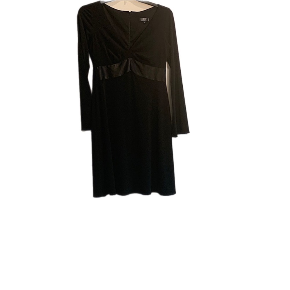 A black sheath v neck long sleeve dress by by Laundry size 4